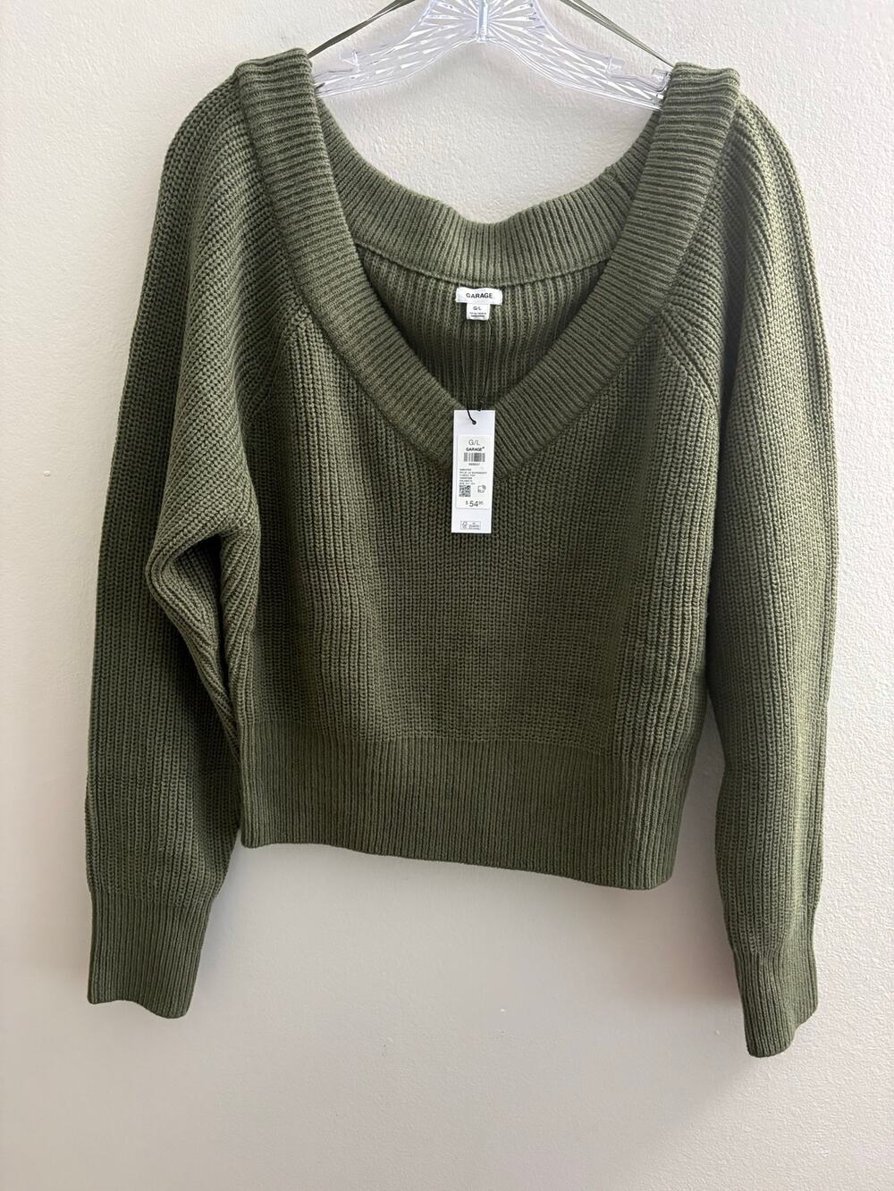 Garage Supersoft V-Neck Sweater Kalamata Olive Green Knit Women's Size L NWT